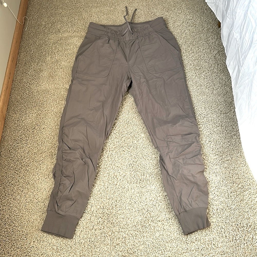 Lululemon joggers